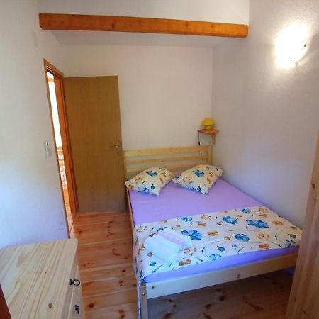 Ferienwohnung Adio Mare Pomena Exterior foto